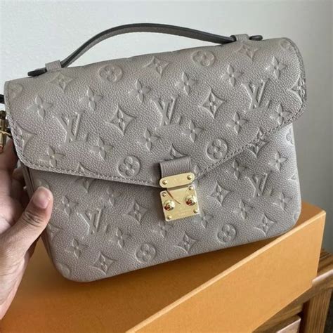 turtle dove louis vuitton|louis vuitton monogram metis.